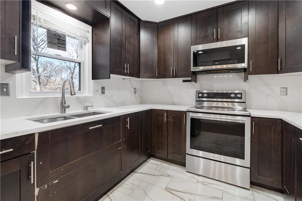 8906 N Mcgee Street — photo 12