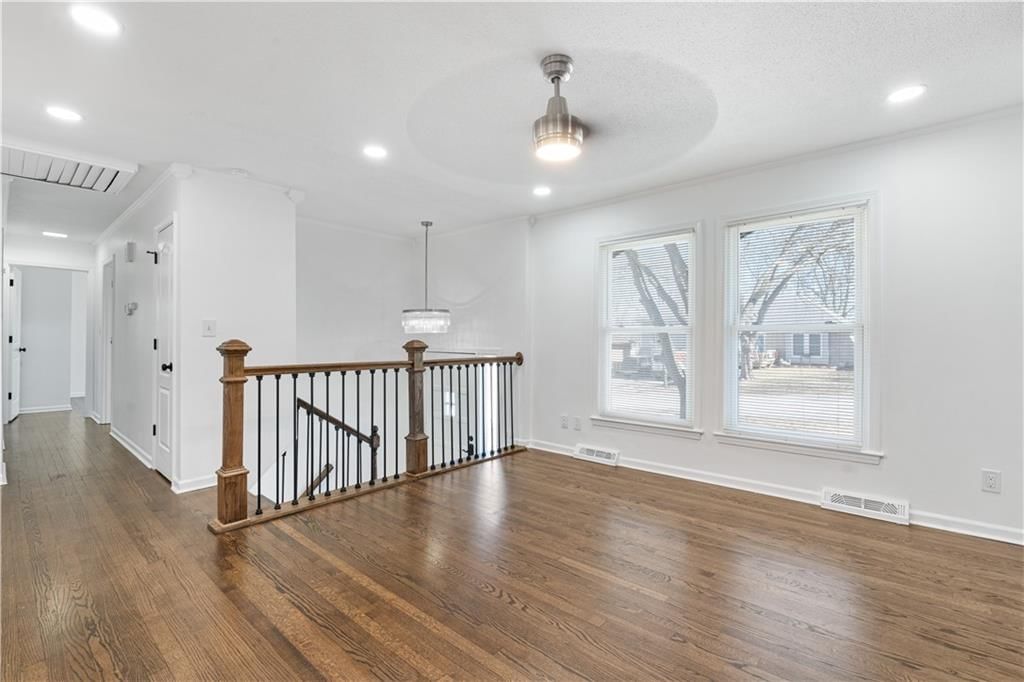 8906 N Mcgee Street — photo 15