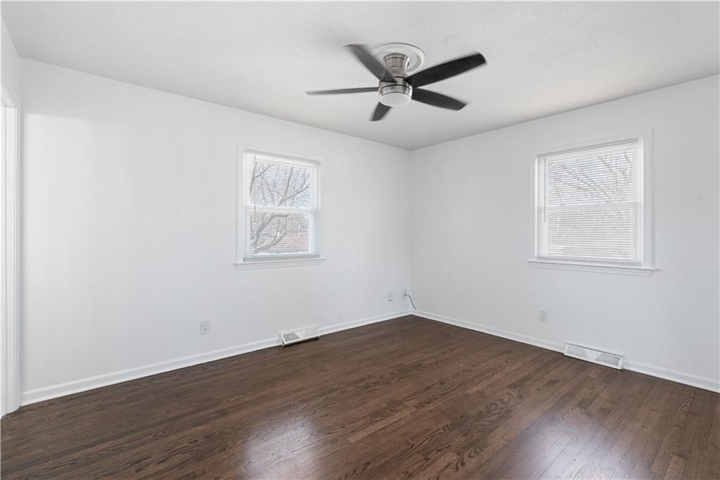 8906 N Mcgee Street — photo 18