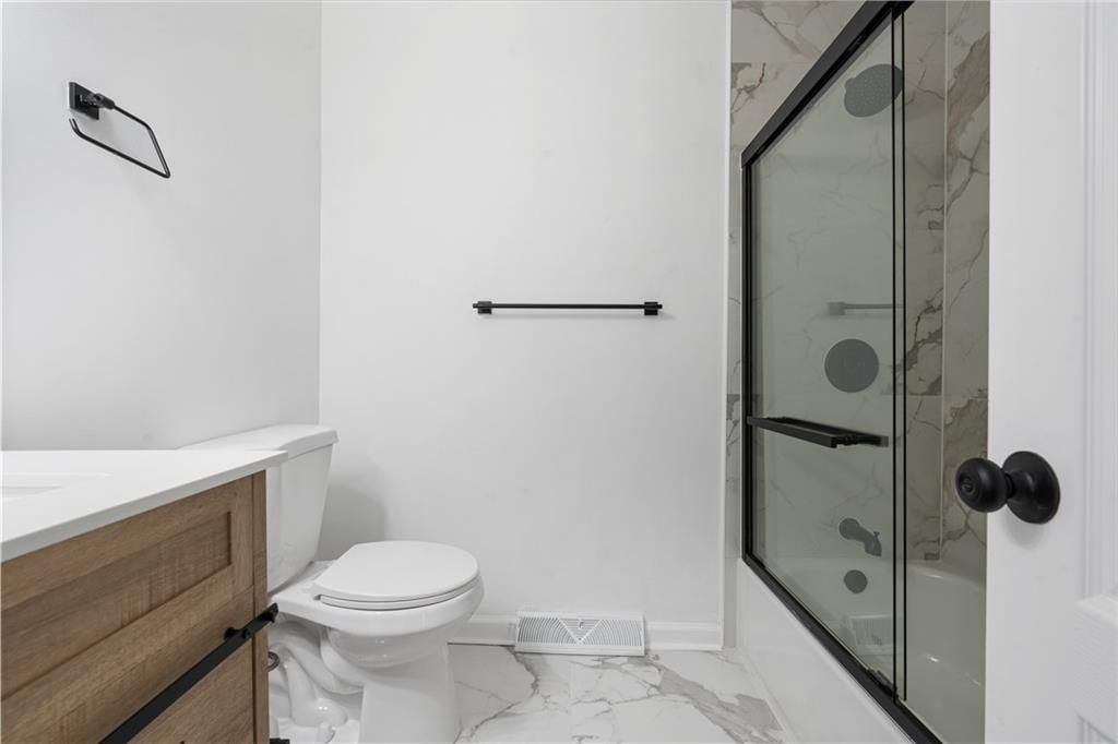 8906 N Mcgee Street — photo 20