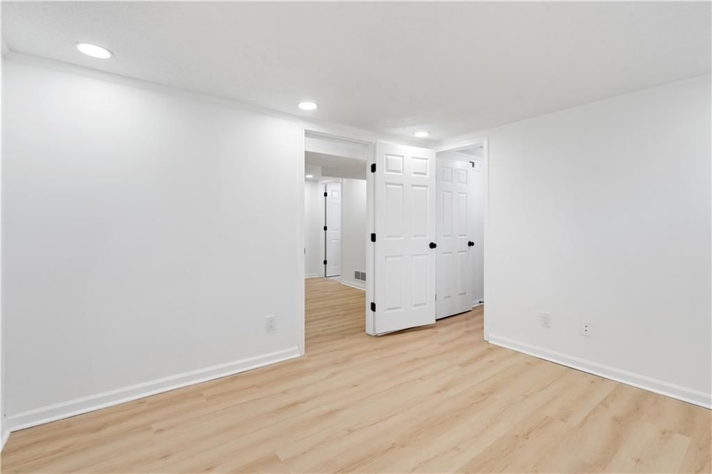 8906 N Mcgee Street — photo 27