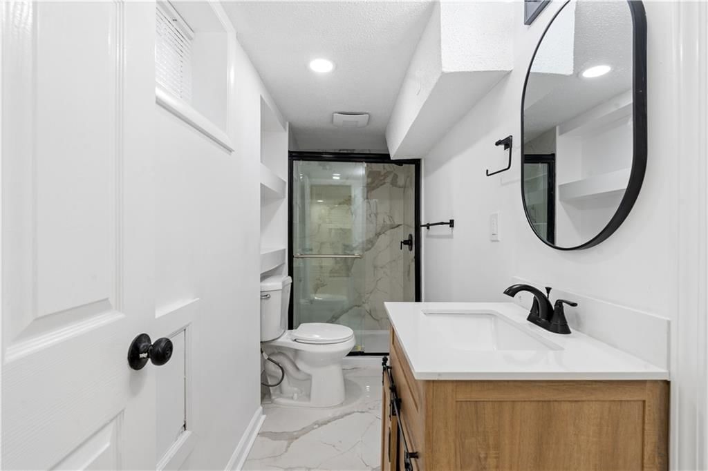 8906 N Mcgee Street — photo 31