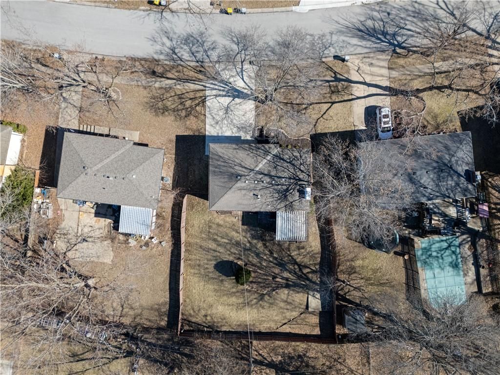 8906 N Mcgee Street — photo 46