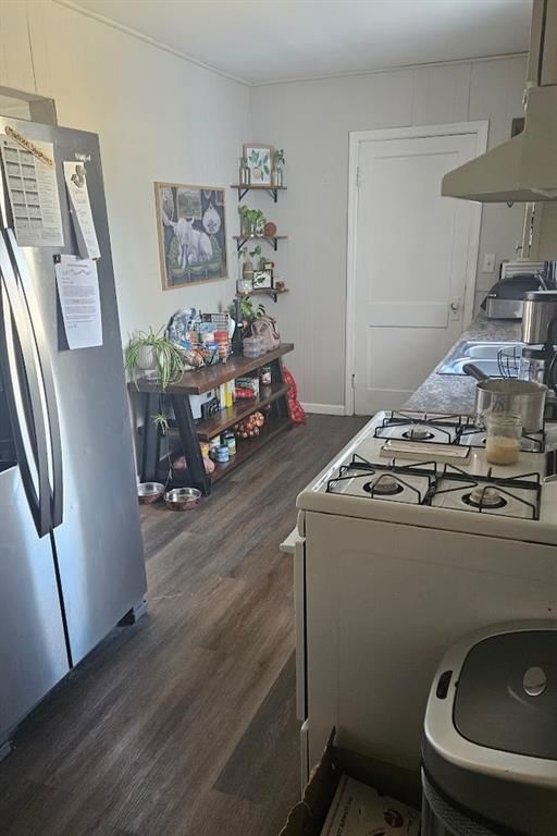 411 10th St Terrace — photo 5