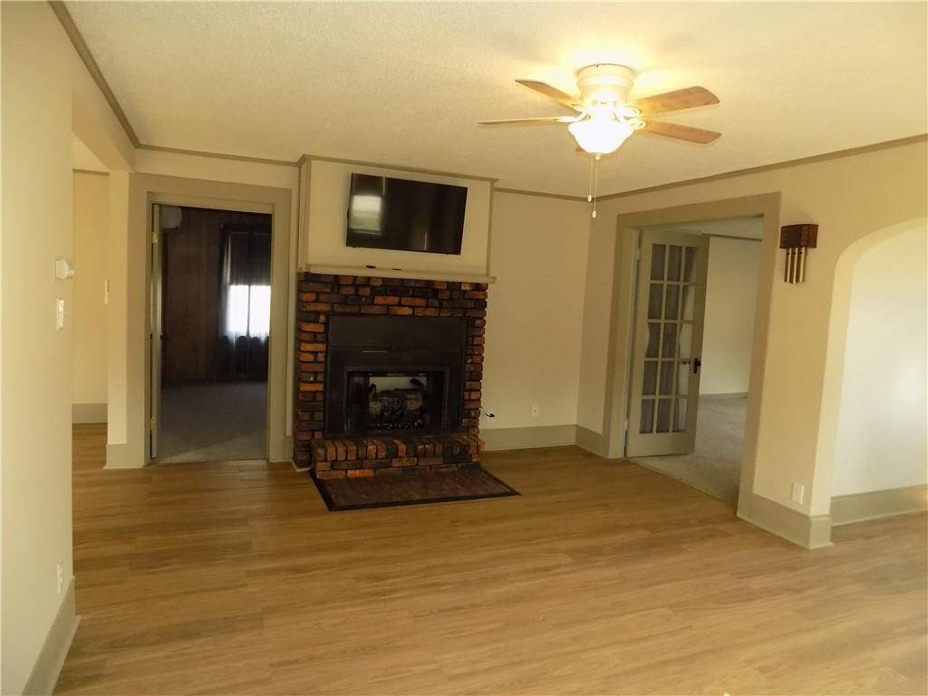 101 W Walnut Street — photo 7