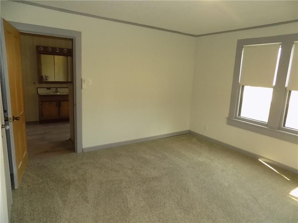 101 W Walnut Street — photo 11