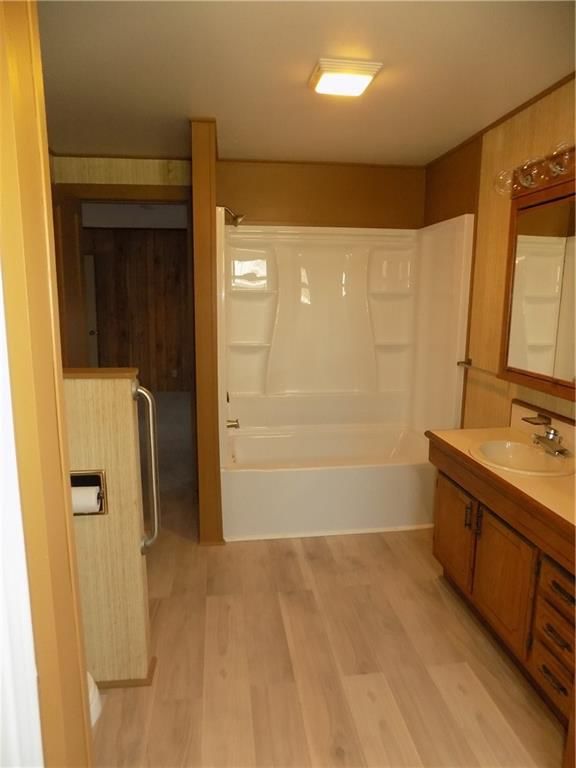 101 W Walnut Street — photo 15