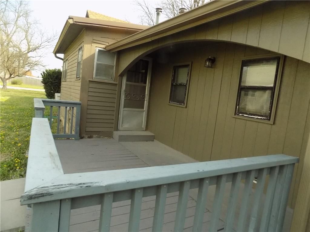 101 W Walnut Street — photo 34