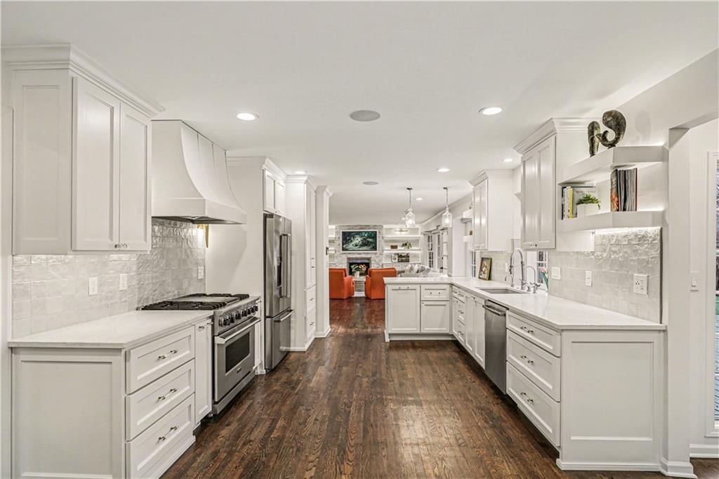 1901 W 69th Street — photo 10