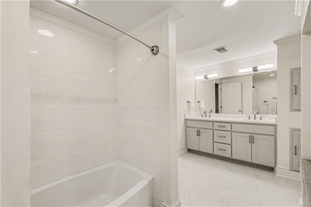 1901 W 69th Street — photo 38