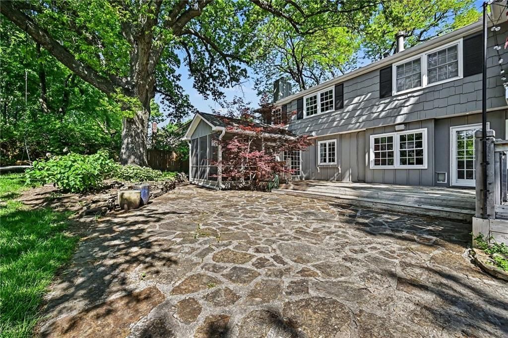 1901 W 69th Street — photo 57