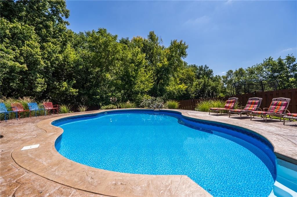 1216 Waverly Drive — photo 38