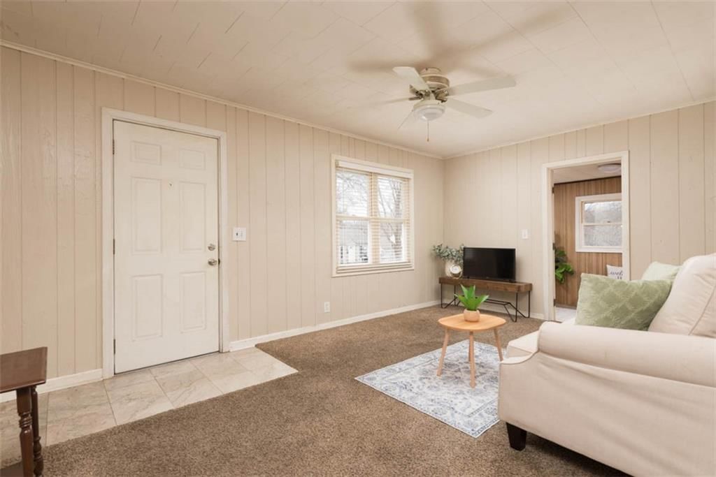 1524 W Sheley Road — photo 4