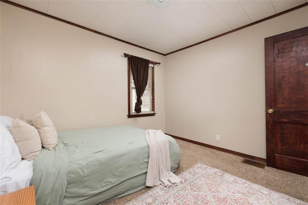 1524 W Sheley Road — photo 18