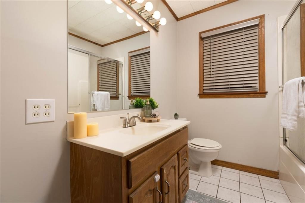 1524 W Sheley Road — photo 19