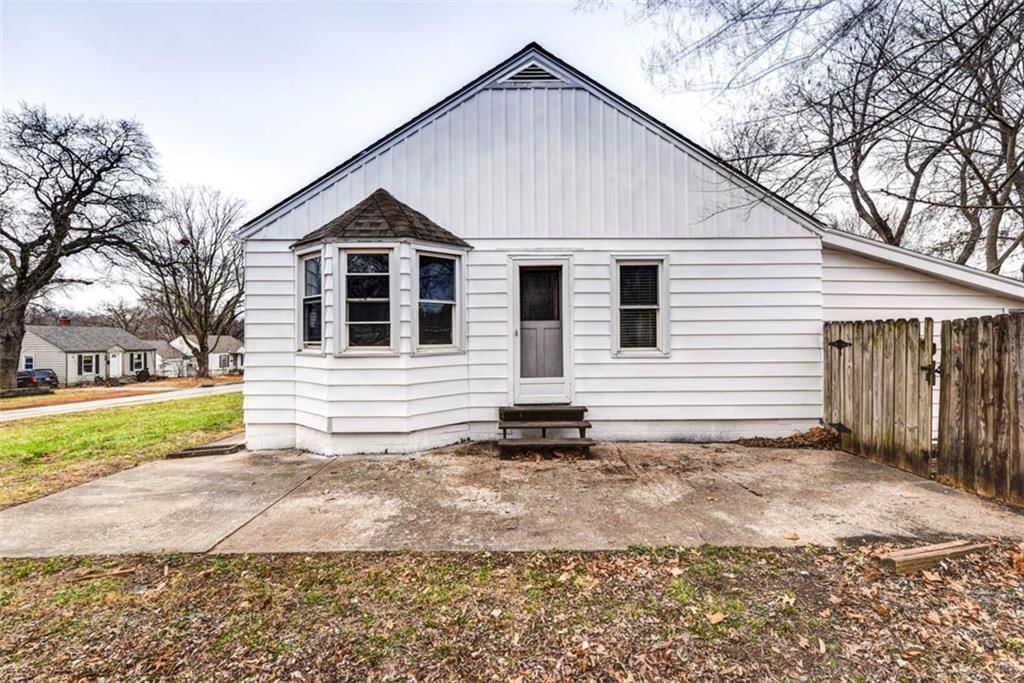 1524 W Sheley Road — photo 29