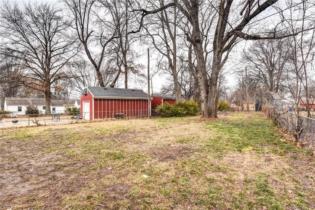 1524 W Sheley Road — photo 36