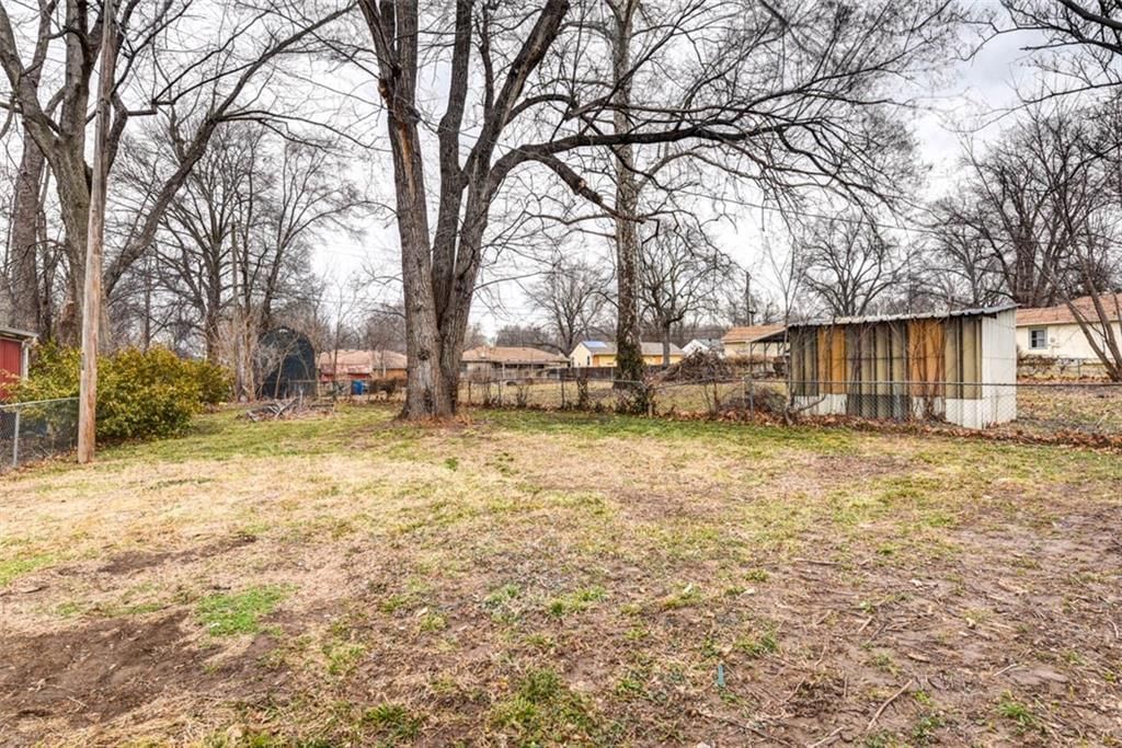 1524 W Sheley Road — photo 42