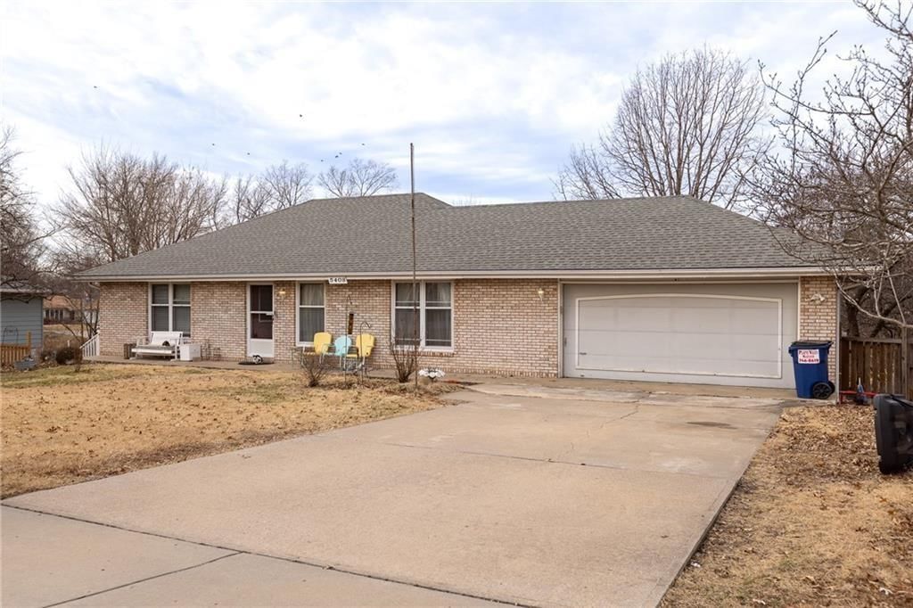 5408 N Wyandotte Street — photo 2