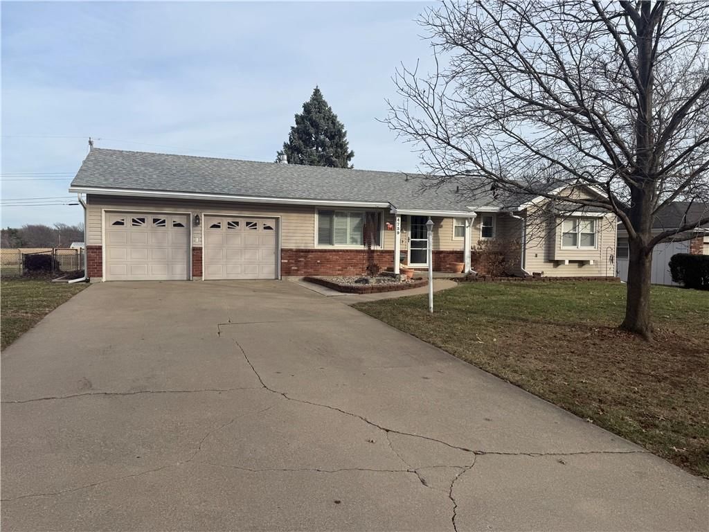 4739 Bond Street, Shawnee, KS