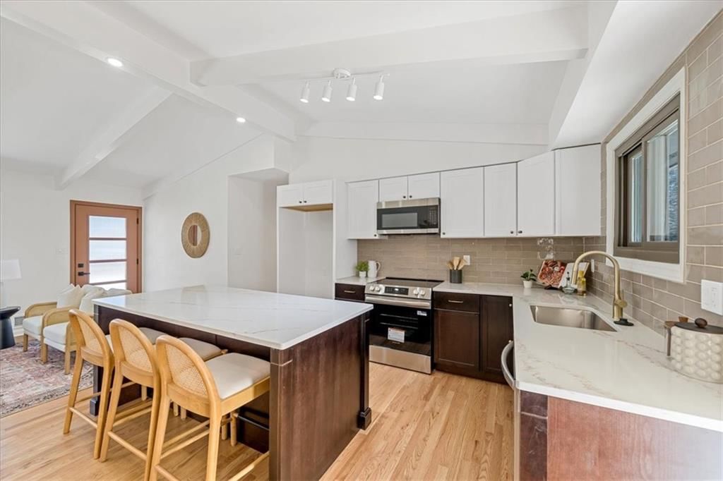 7932 Windsor Street — photo 8