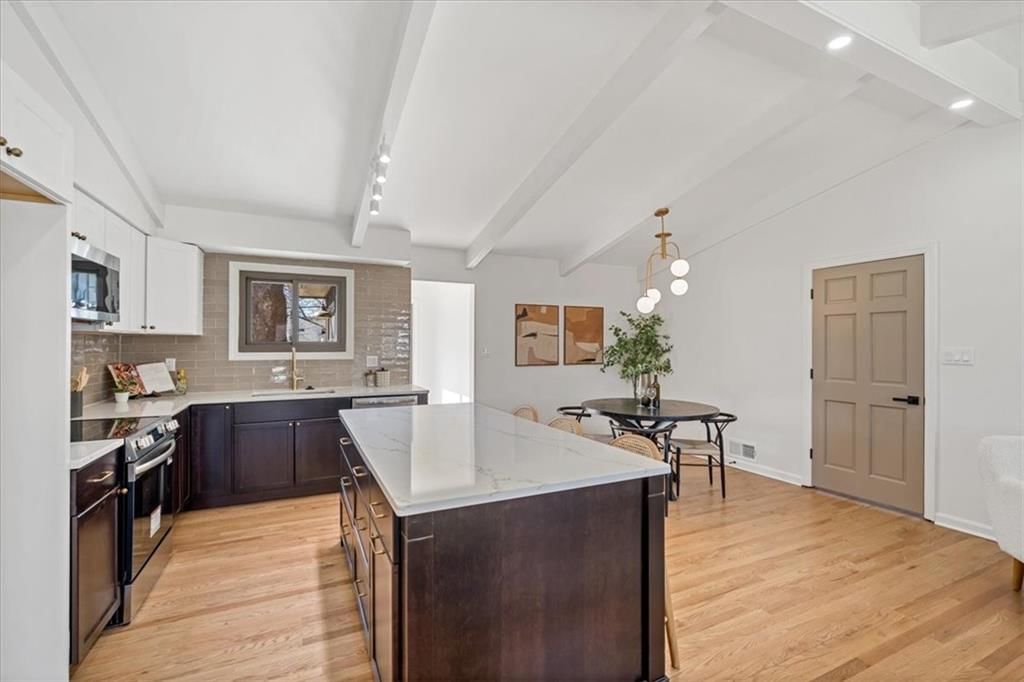 7932 Windsor Street — photo 10
