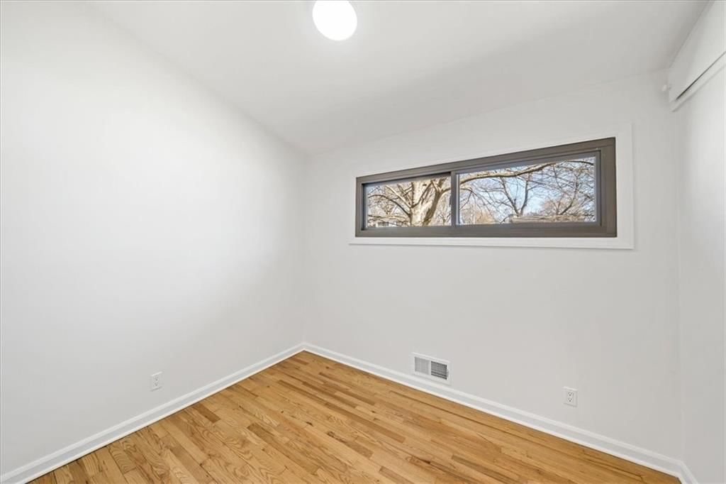 7932 Windsor Street — photo 16
