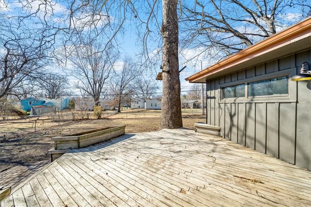 7932 Windsor Street — photo 23