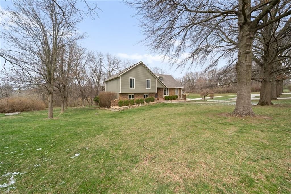 8920 Lochkirk Drive — photo 2