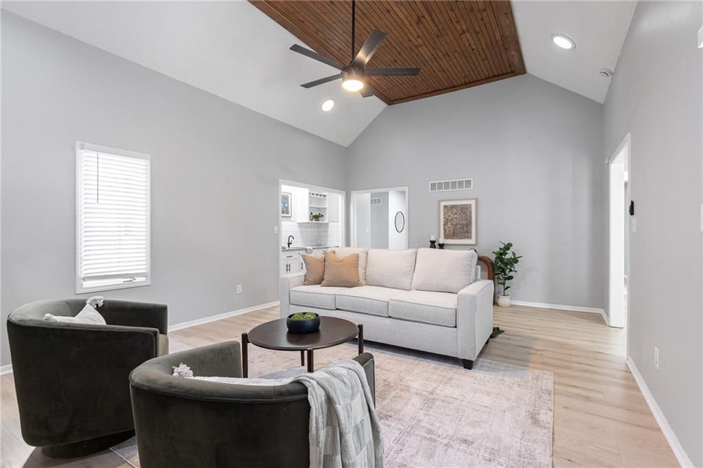 1912 NW Manor Drive — photo 19