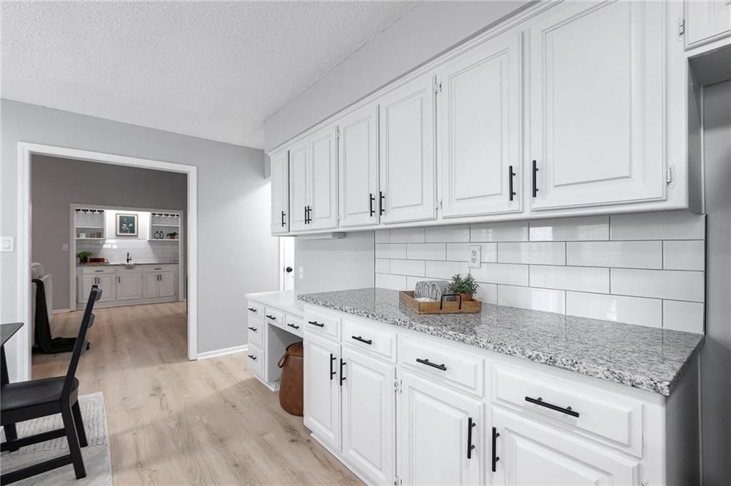 1912 NW Manor Drive — photo 33