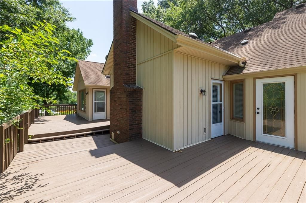 1912 NW Manor Drive — photo 53