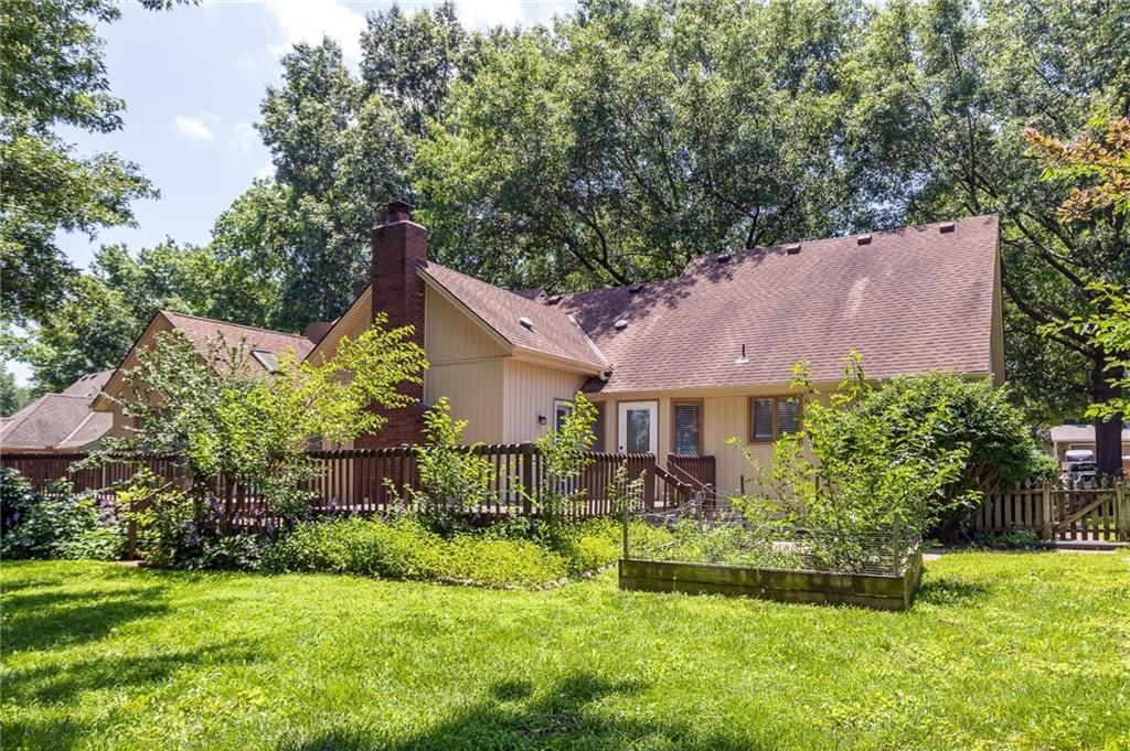 1912 NW Manor Drive — photo 55