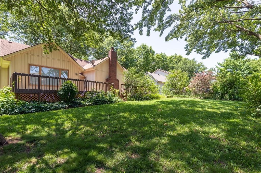 1912 NW Manor Drive — photo 56