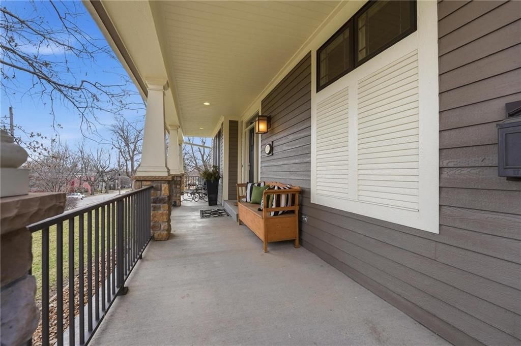 130 MORSE Avenue — photo 5