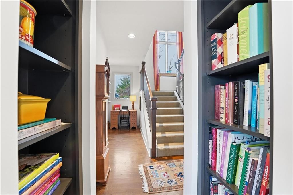 130 MORSE Avenue — photo 28