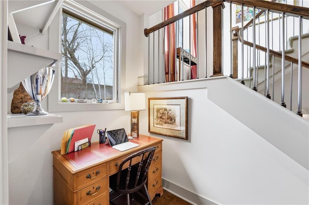 130 MORSE Avenue — photo 30