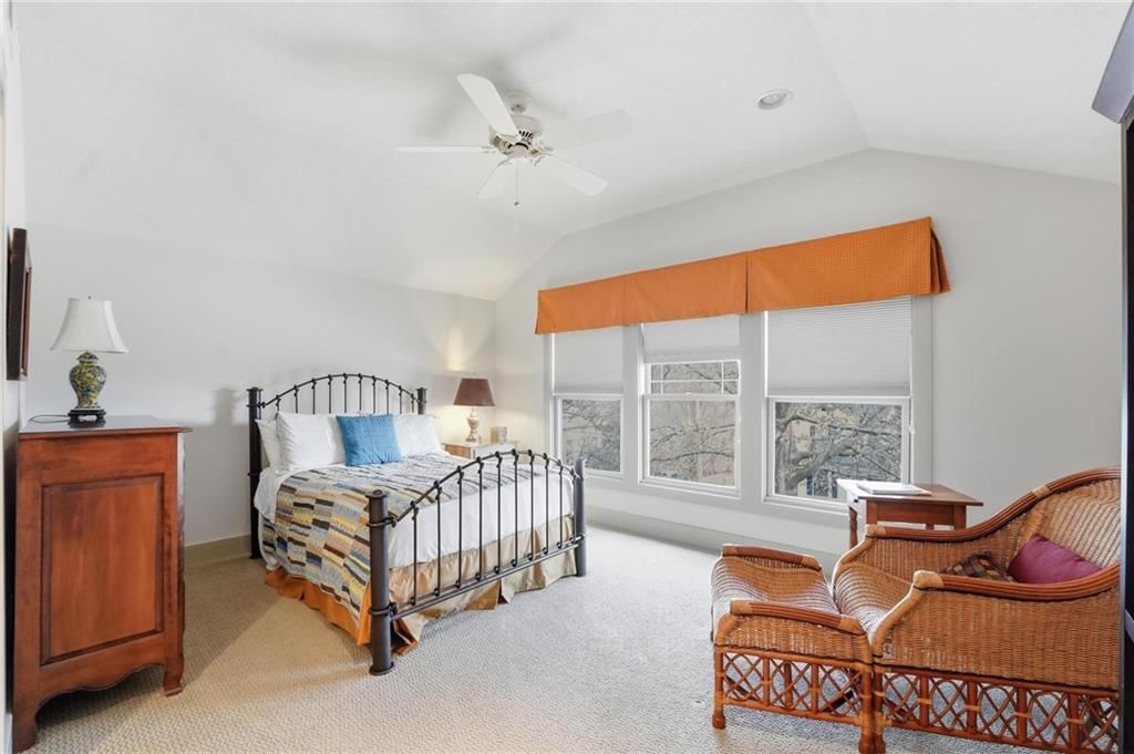 130 MORSE Avenue — photo 43