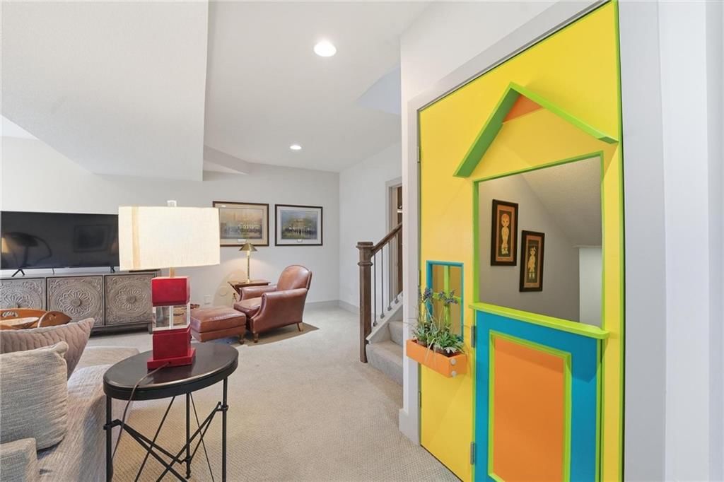 130 MORSE Avenue — photo 53