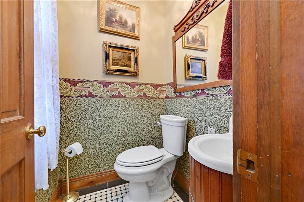401 S Harrison Street — photo 29