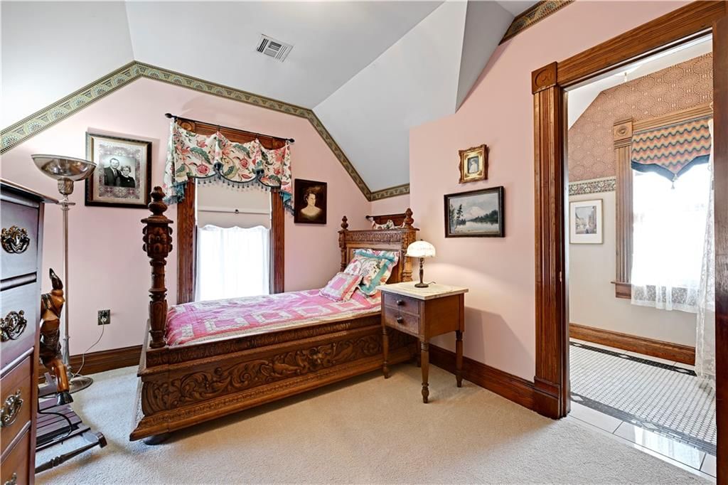 401 S Harrison Street — photo 34