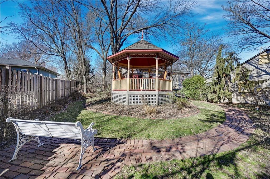 401 S Harrison Street — photo 48