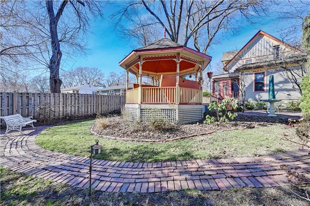 401 S Harrison Street — photo 49