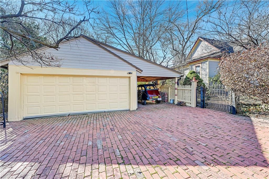401 S Harrison Street — photo 57