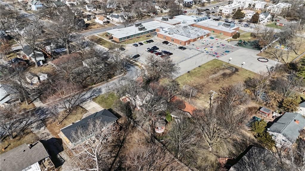 401 S Harrison Street — photo 93