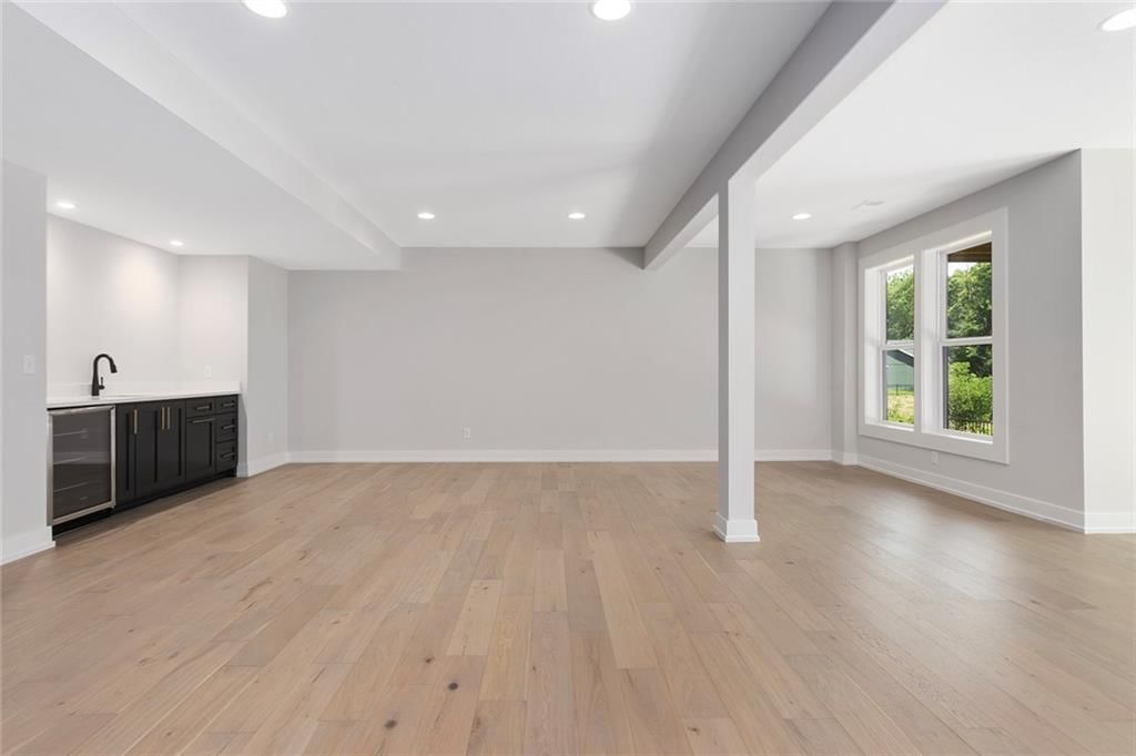 9727 N Montclair Avenue N — photo 33