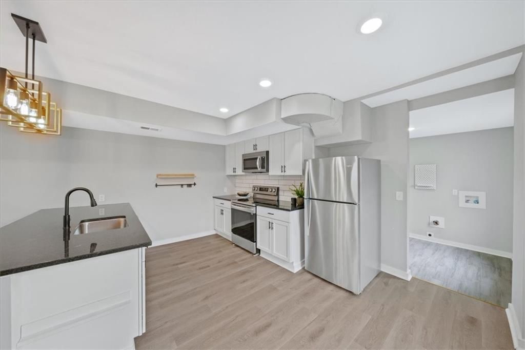 1015 W 29th Street — photo 10