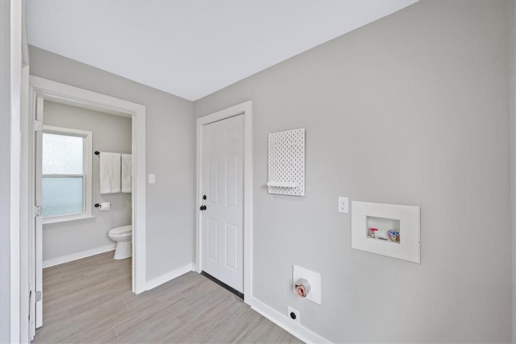 1015 W 29th Street — photo 16