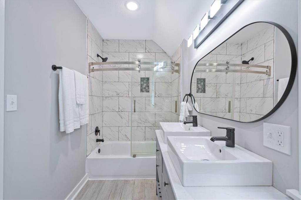 1015 W 29th Street — photo 21