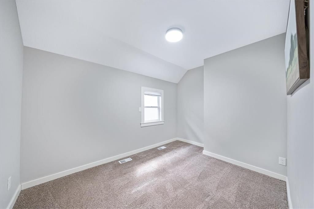 1015 W 29th Street — photo 24